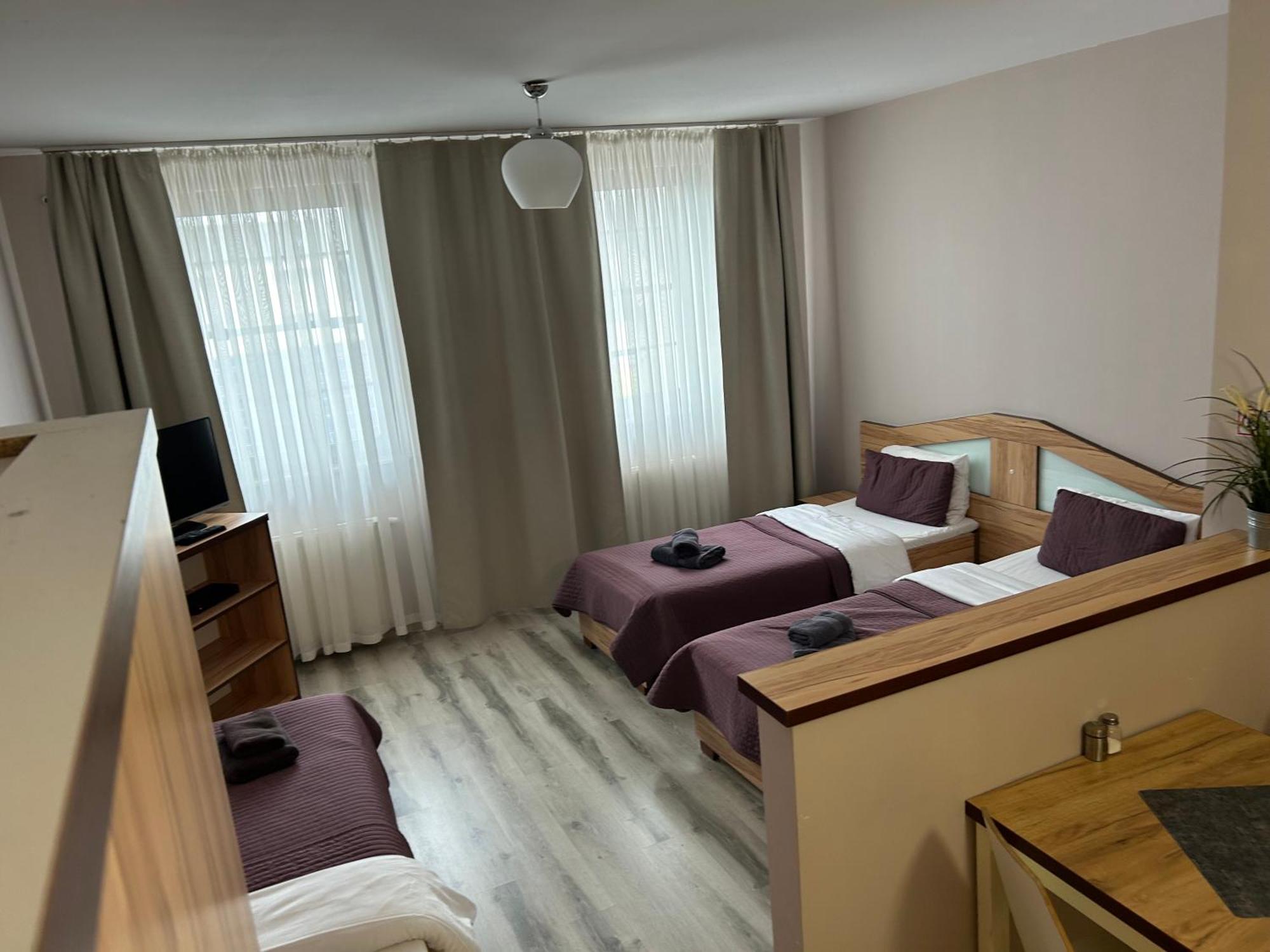 H-T-L Apartamenty Junior Nowa Sol Εξωτερικό φωτογραφία