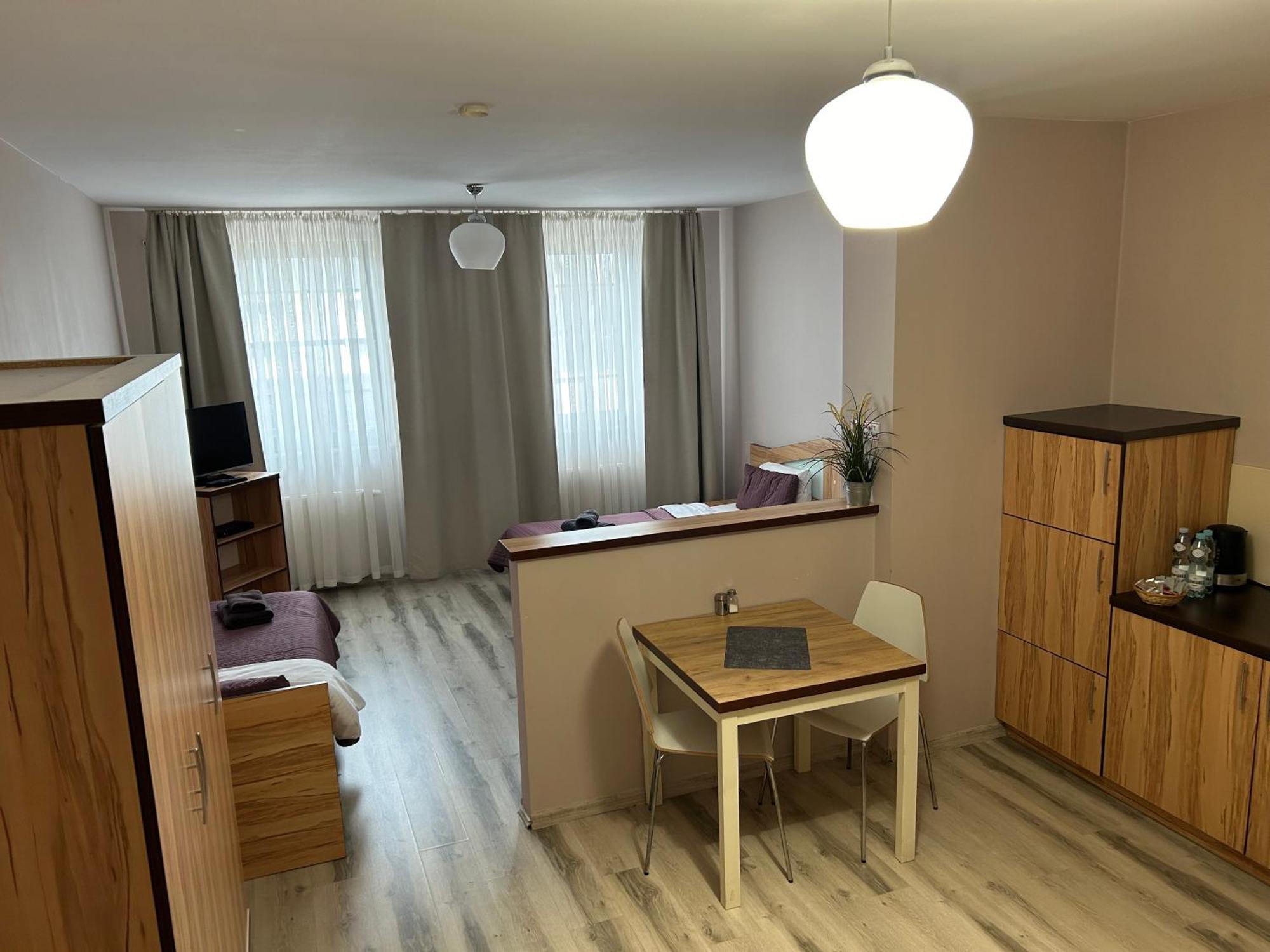 H-T-L Apartamenty Junior Nowa Sol Εξωτερικό φωτογραφία