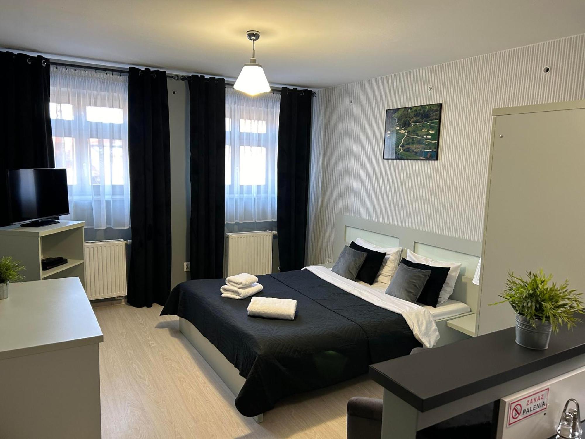 H-T-L Apartamenty Junior Nowa Sol Εξωτερικό φωτογραφία