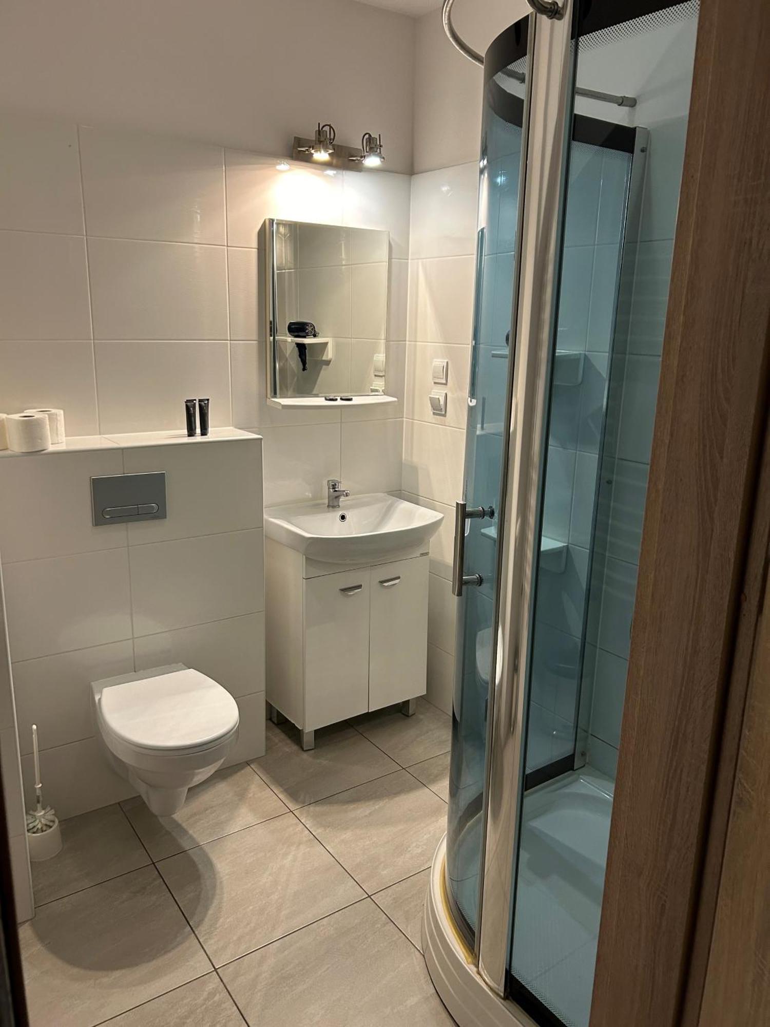 H-T-L Apartamenty Junior Nowa Sol Εξωτερικό φωτογραφία