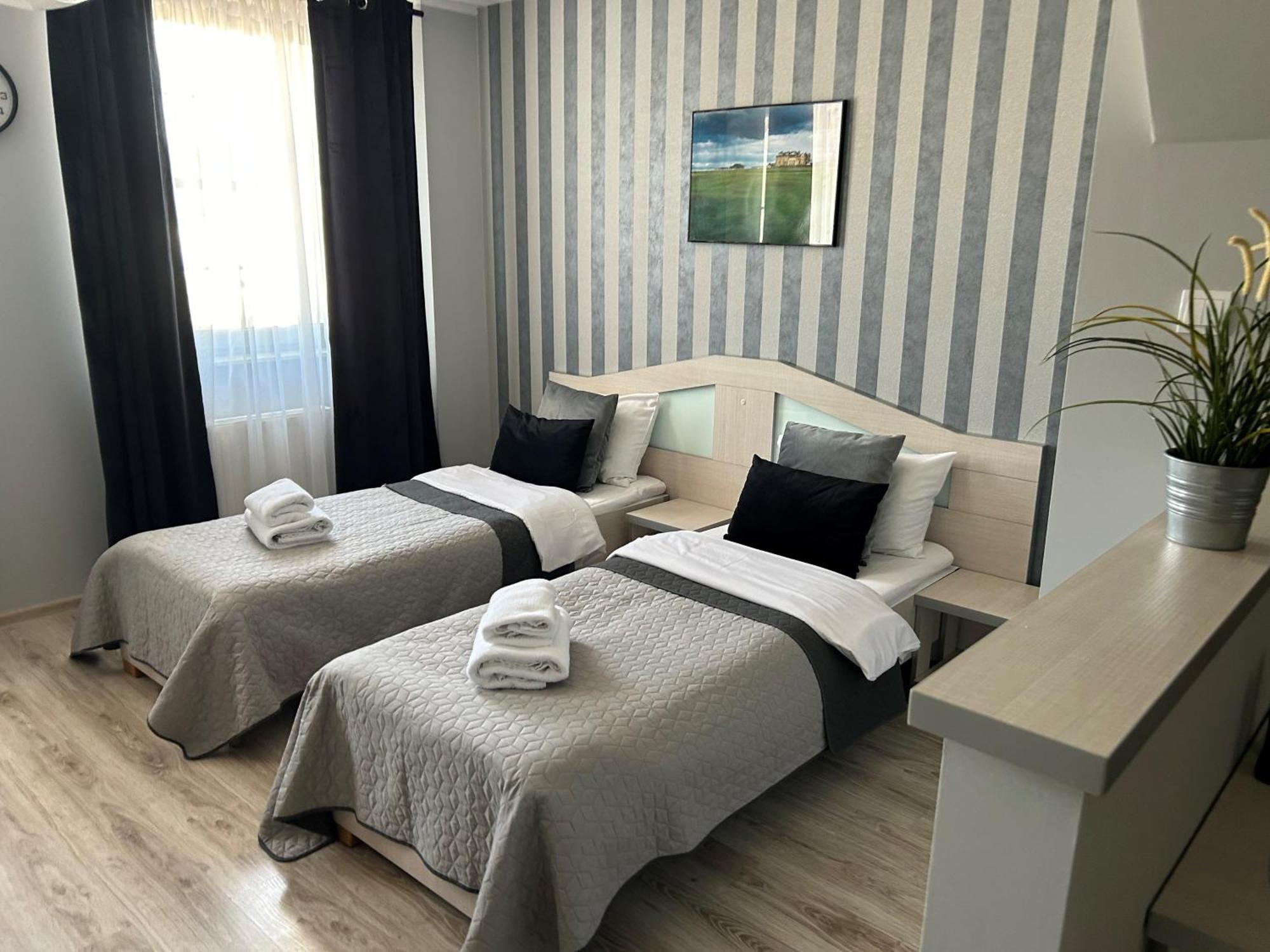 H-T-L Apartamenty Junior Nowa Sol Εξωτερικό φωτογραφία