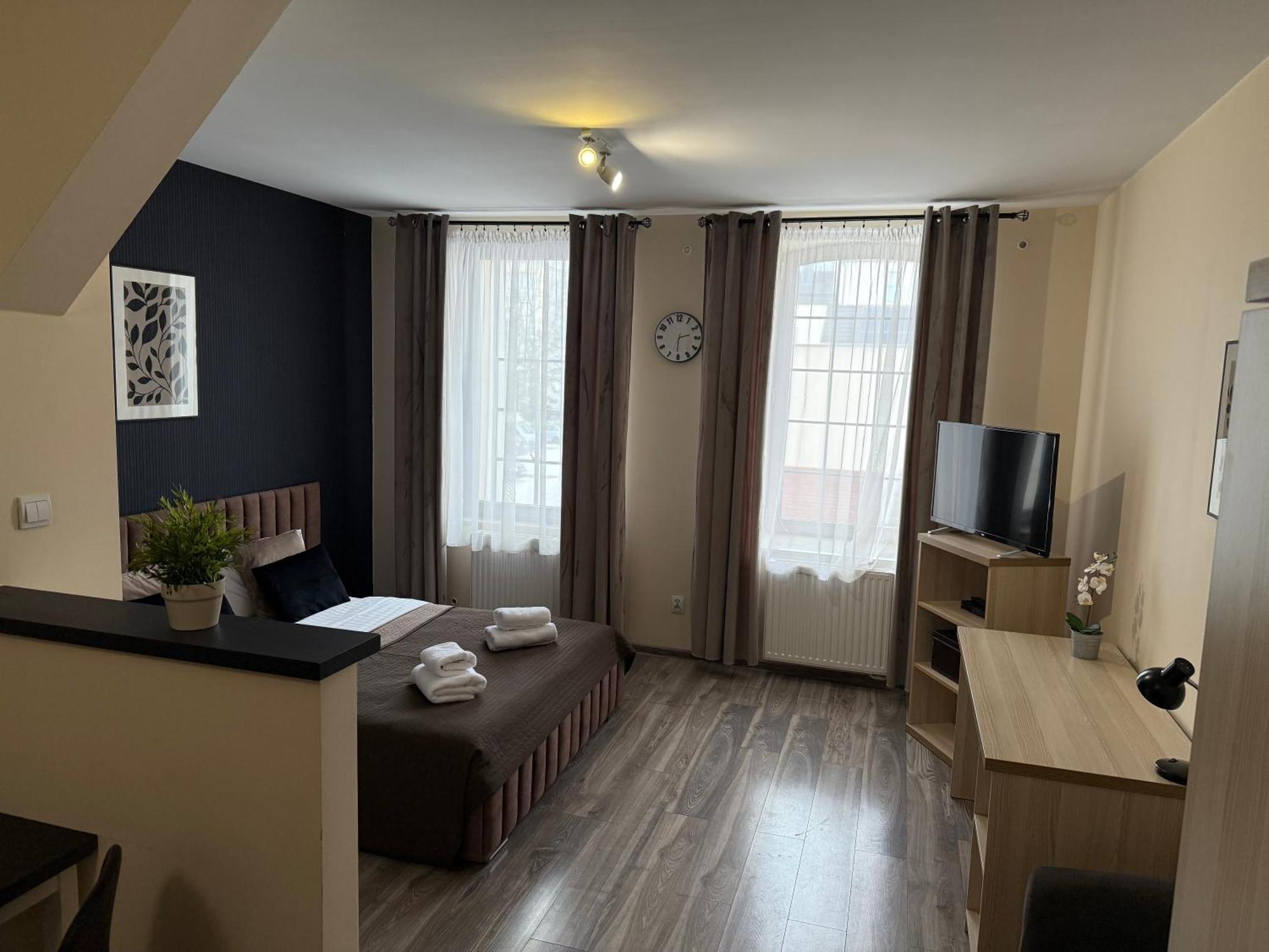 H-T-L Apartamenty Junior Nowa Sol Εξωτερικό φωτογραφία